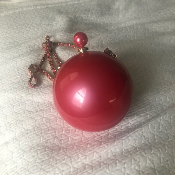 Pearl Ball Bag - Picture 5 of 6